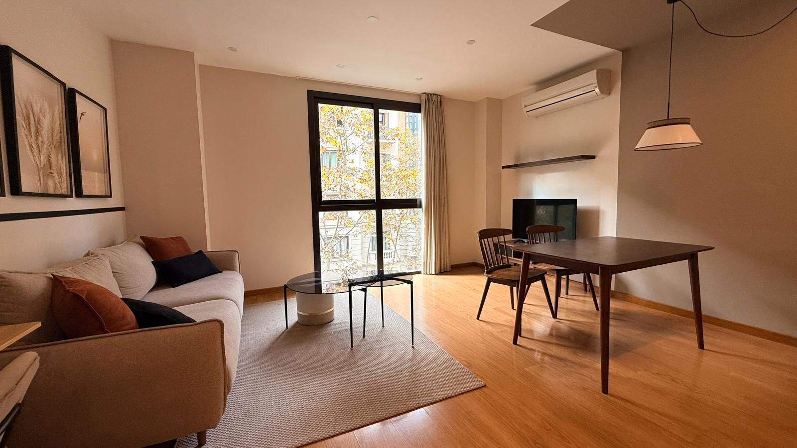 Flat to rent in Calle de Sicília, Fort Pienc