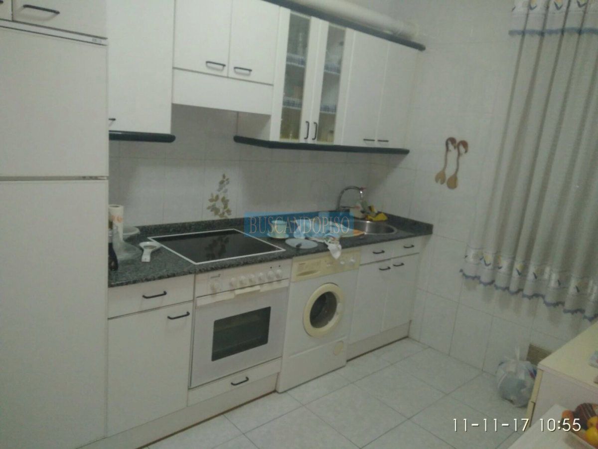 Cocina de Piso en venta en  Logroño con Parquet y Balcón