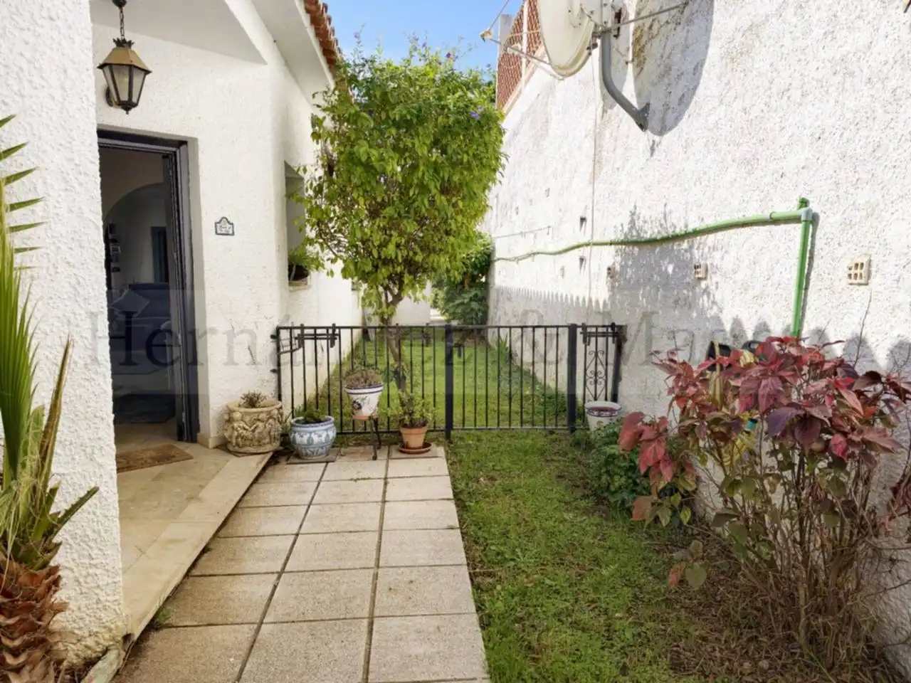 Garden of Houses for sale in Benalmádena  with Air Conditioner, Terrace and Swimming Pool