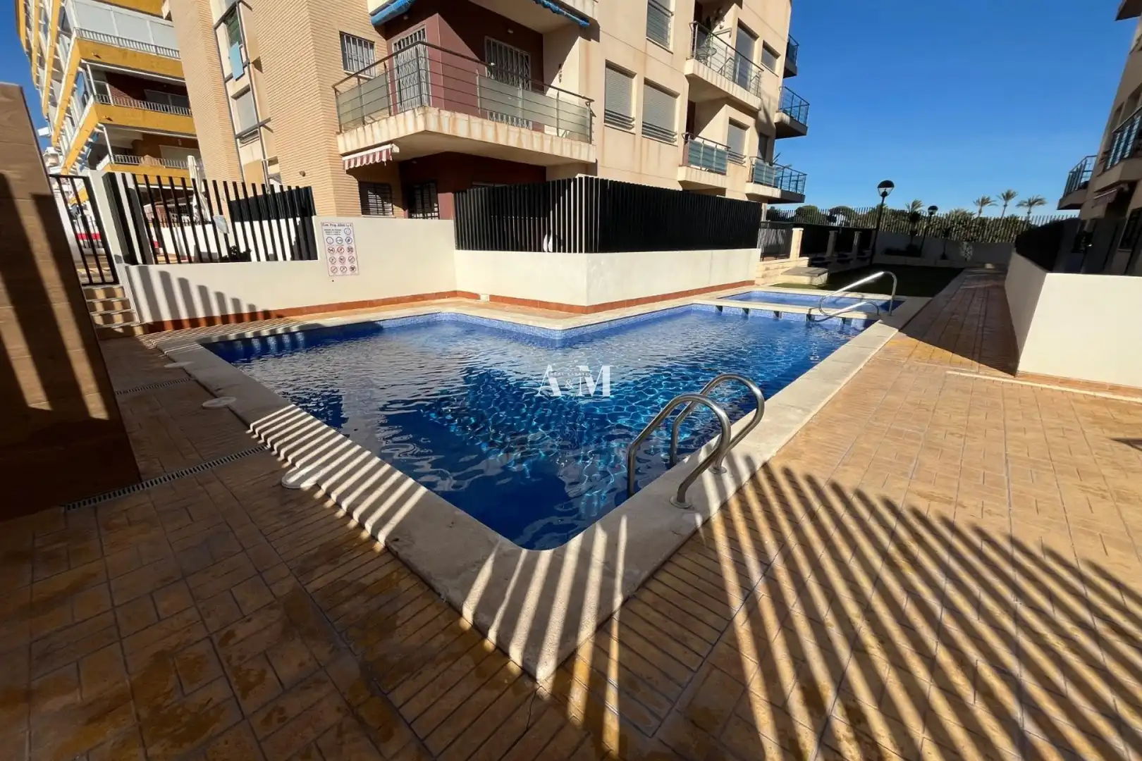Piscina de Planta baixa de lloguer en Torrevieja amb Aire condicionat, Calefacció i Terrassa
