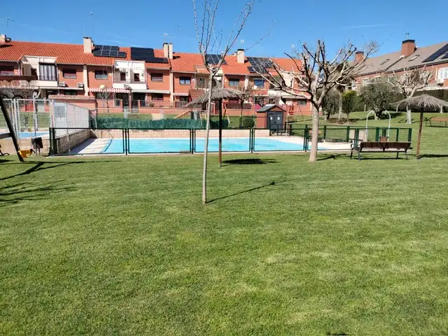 Piscina de Casa o xalet en venda en Valdemoro amb Aire condicionat, Calefacció i Jardí privat