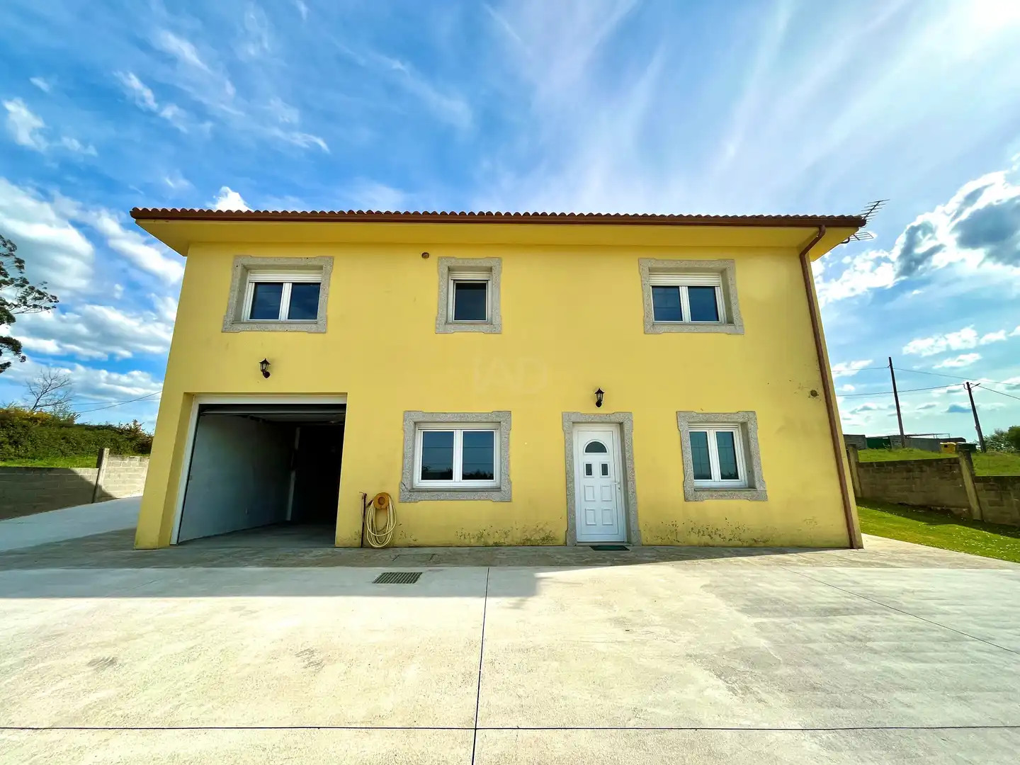 Vista exterior de Casa o chalet en venta en Coirós con Calefacción y Terraza
