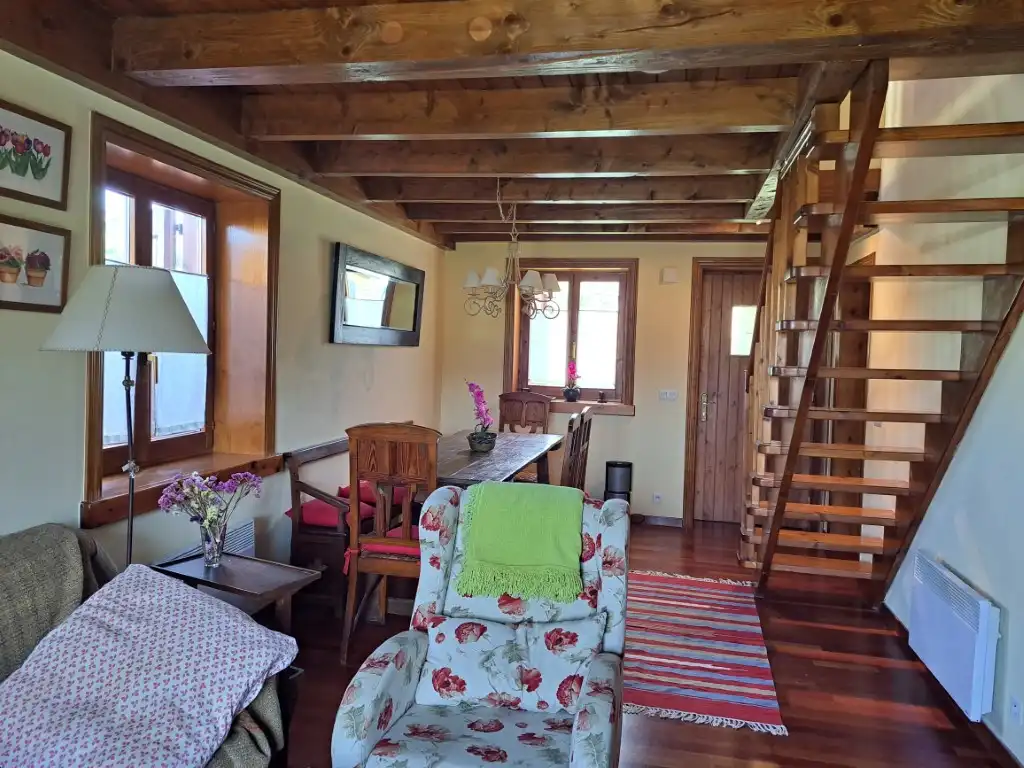 Esszimmer von Haus oder Chalet zur Miete in Osséja mit Heizung, Privatgarten und Möbliert