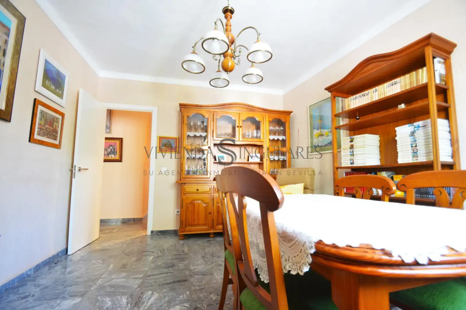 Dining room of Flat for sale in Sevilla  with Air Conditioner, Terrace and Storage room