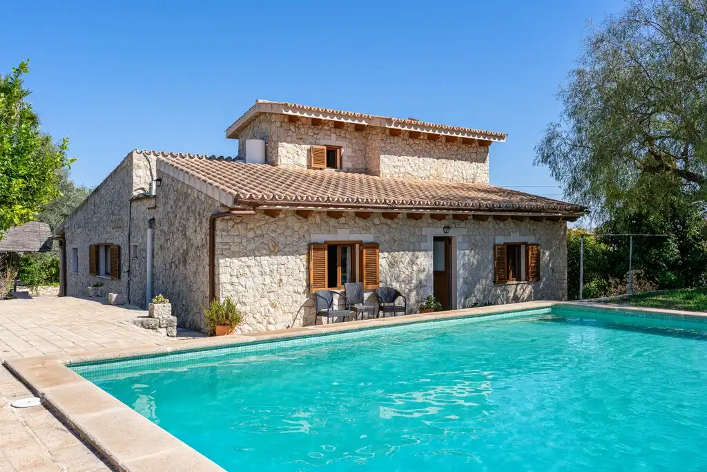 Casa rústica con piscina en venta en Lloseta