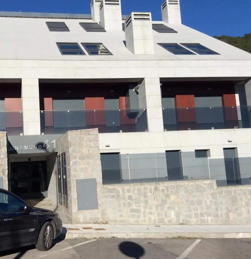 Exterior view of Flat for sale in San Lorenzo de El Escorial  with Heating, Terrace and Storage room