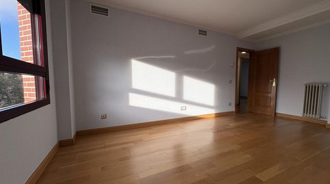 Foto 4 de Pis de lloguer a Gran Vía de Hortaleza, Pinar del Rey, Madrid Capital