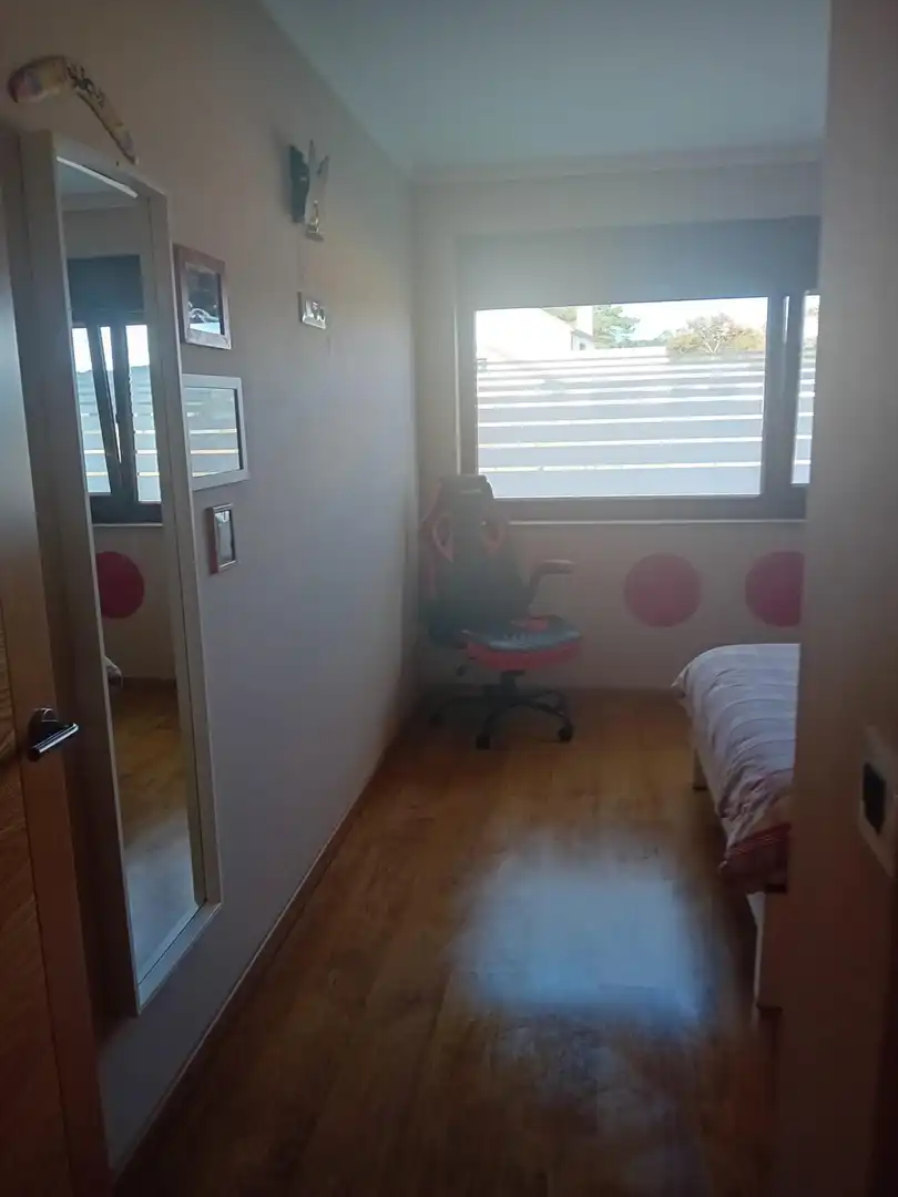 Habitación de Casa o chalet en venta en Carballo con Aire acondicionado, Calefacción y Jardín privado