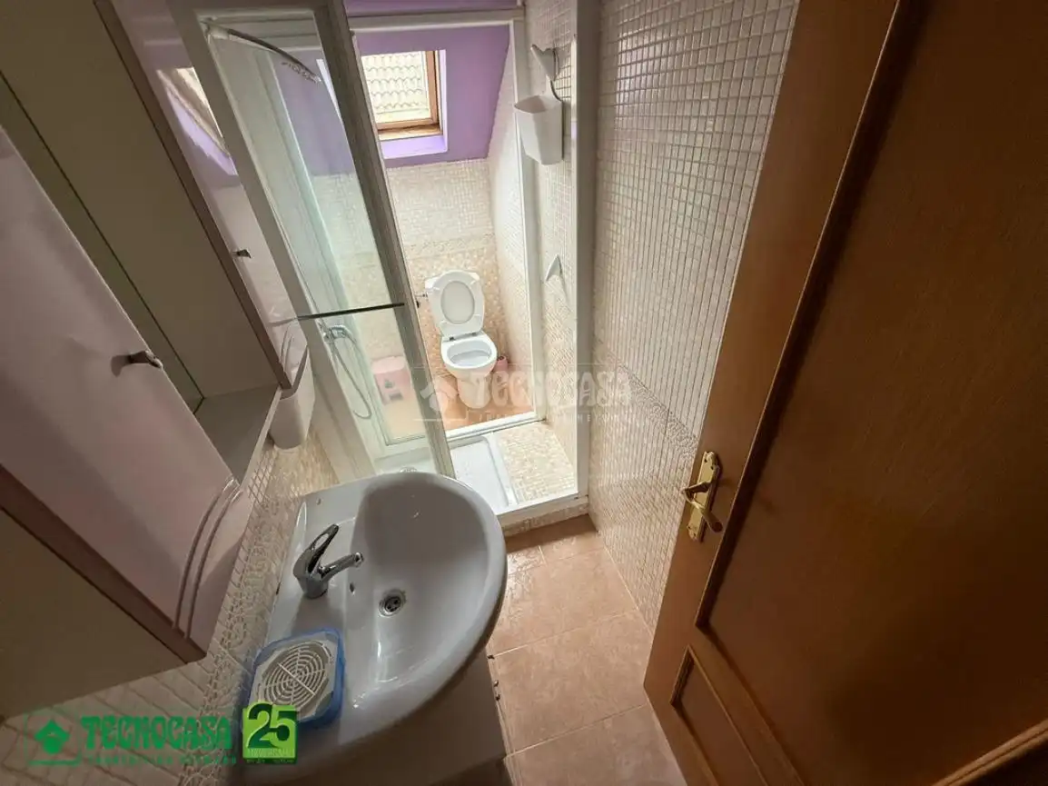 Bathroom of Flat for sale in Ciudad Real  with Air Conditioner