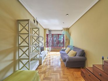 Wohnung mit Aufzug zur Miete in Calle Arzobispo Guisasola
