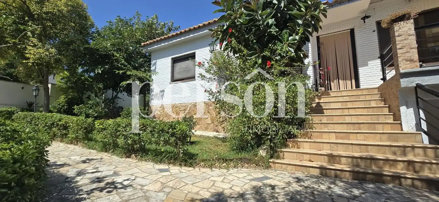 Vista exterior de Casa o chalet en venta en Chiva con Aire acondicionado, Jardín privado y Terraza