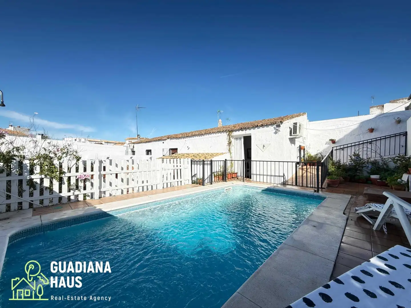 Adossat amb piscina en venda a GALDAMES 0