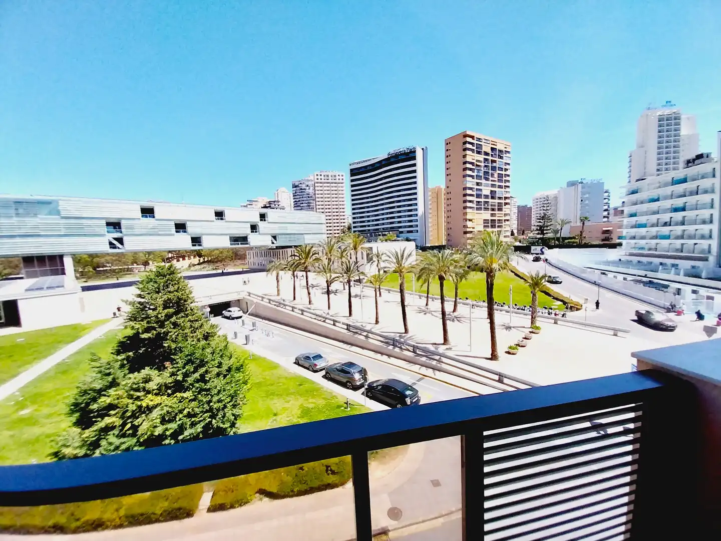 Vista exterior de Piso en venta en Benidorm con Aire acondicionado, Parquet y Terraza