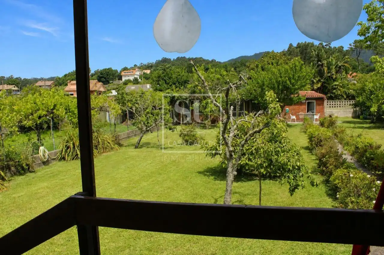 Jardí de Casa o xalet en venda en Nigrán amb Calefacció, Jardí privat i Terrassa