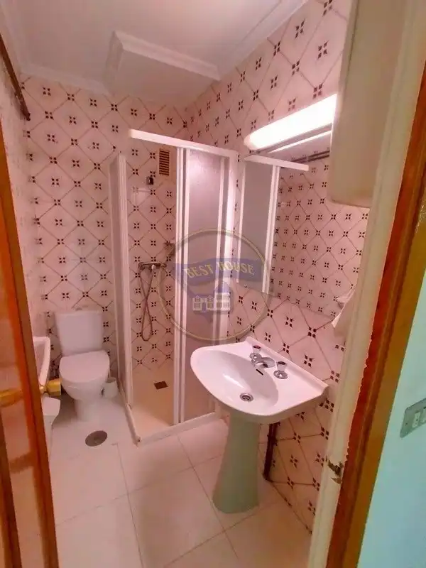 Bathroom of Flat for rent in Vigo   with Heating, Parquet flooring and Terrace