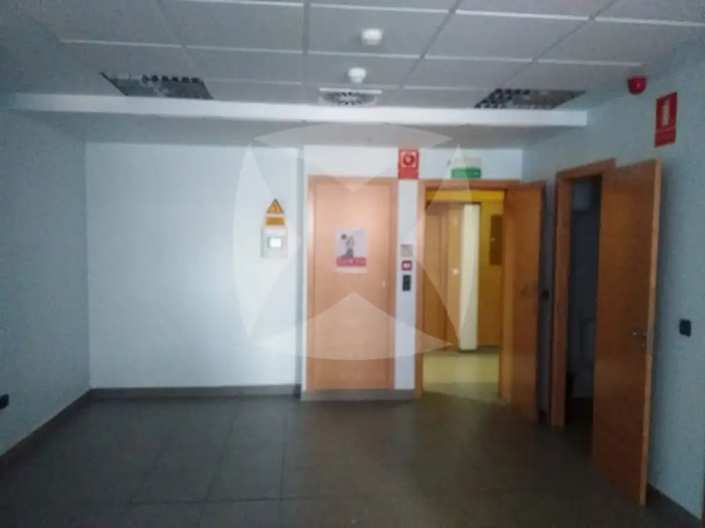 Oficina amb ascensor en venda a C. Luis Álvarez Lencero, 3, imagen 2