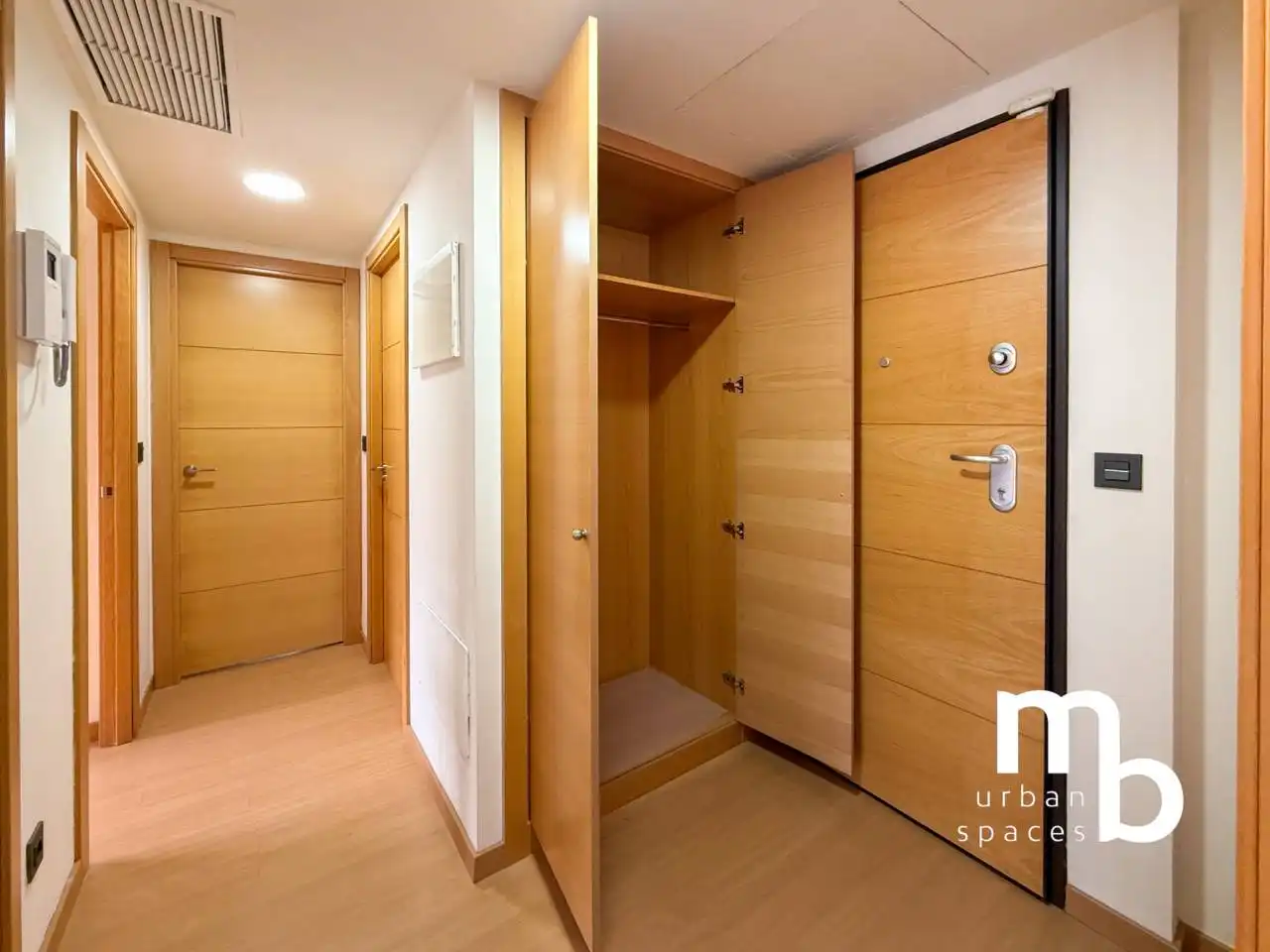 Flat for rent in Madrid  with Air Conditioner, Heating and Swimming Pool