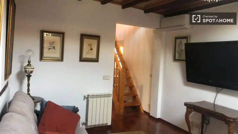 Appartamento con terrazza in affitto a Centro, imagen 9