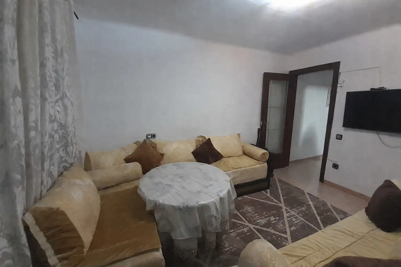 Sala de estar de Piso en venta en L'Hospitalet de Llobregat con Balcón