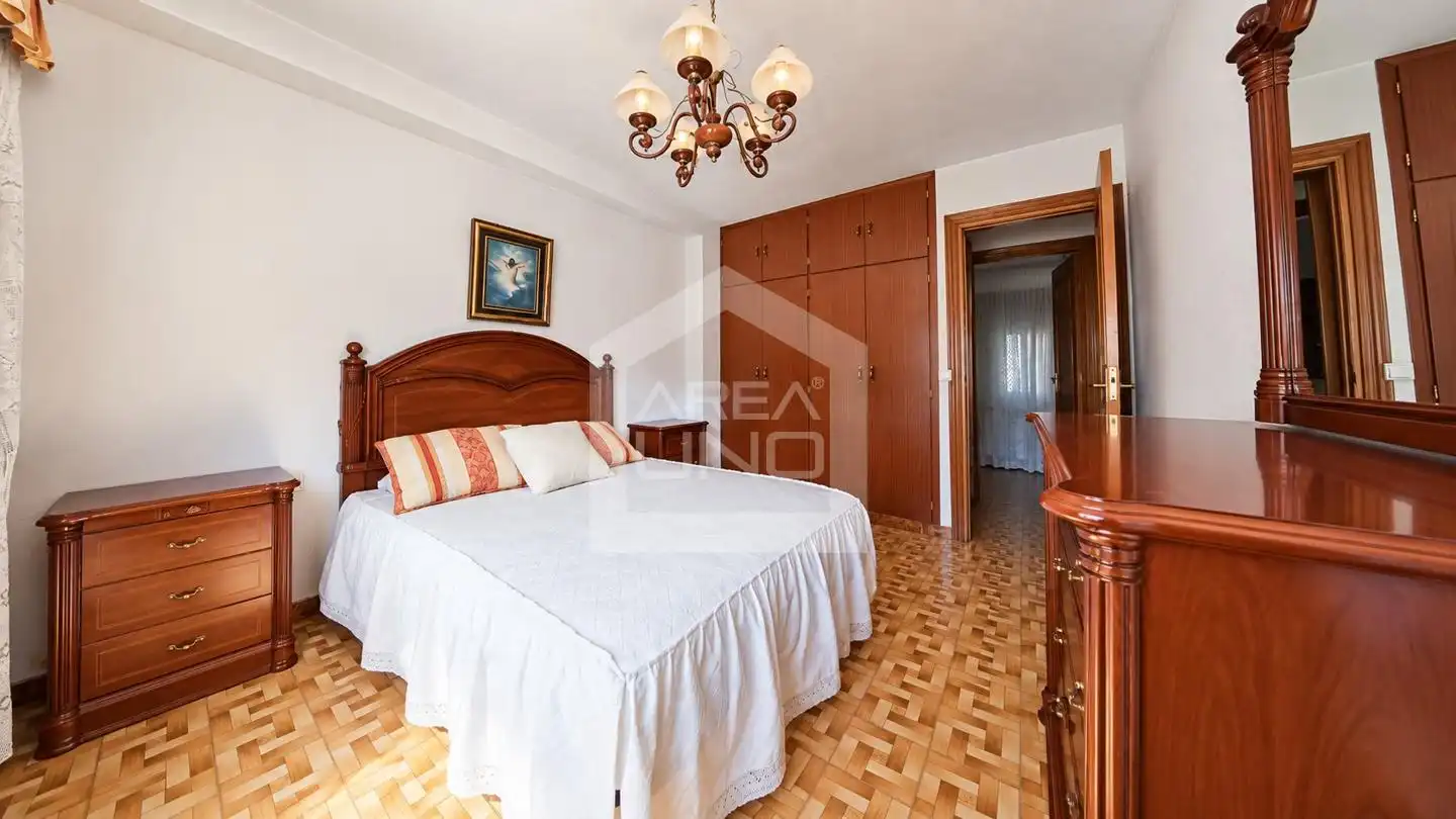 Piso de alquiler en Calle de la Bureba, Zarzaquemada