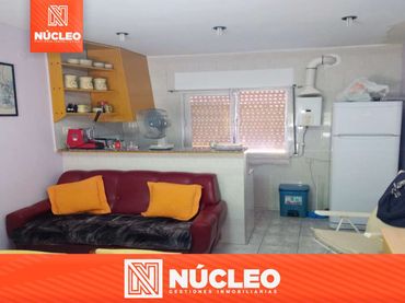Casa pareada con balcón en venta en Calle Mayor