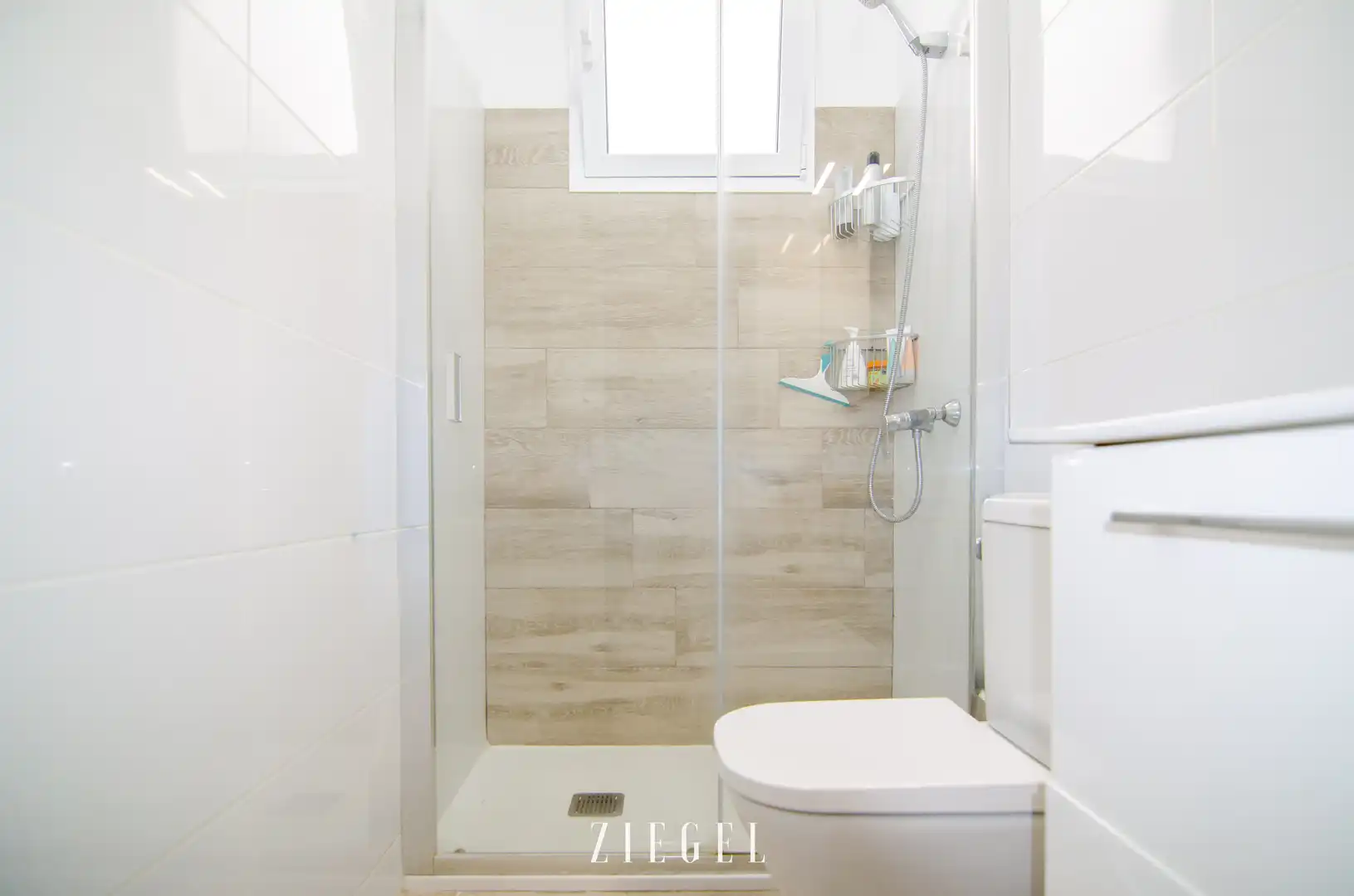 Bathroom of Flat for sale in Las Palmas de Gran Canaria  with Terrace, Storage room and Furnished