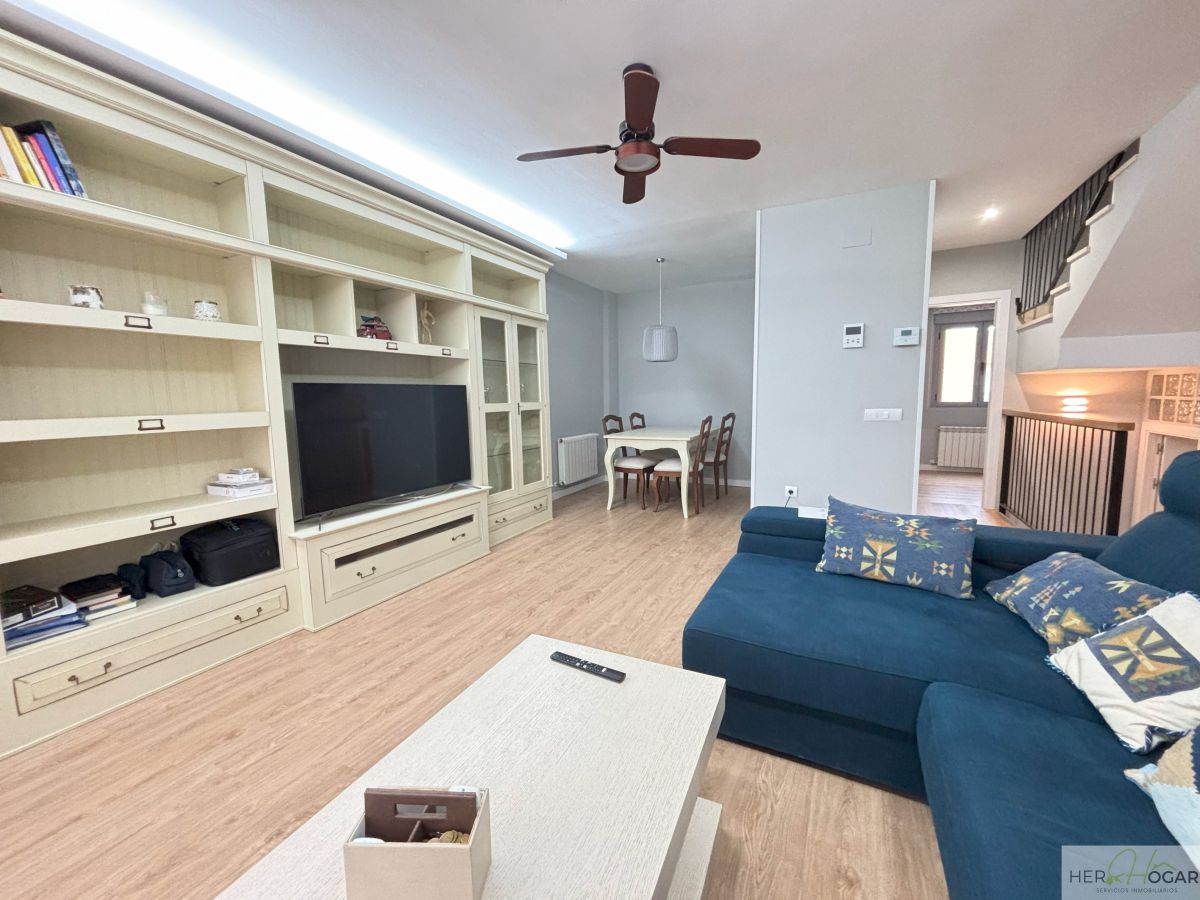 Living room of House or chalet to rent in  Toledo Capital  with Air Conditioner, Heating and Storage room