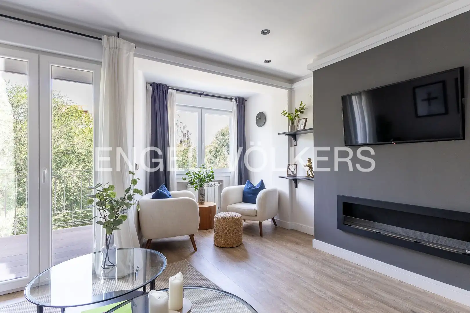 Living room of Flat for rent in Madrid  with Air Conditioner, Heating and Terrace