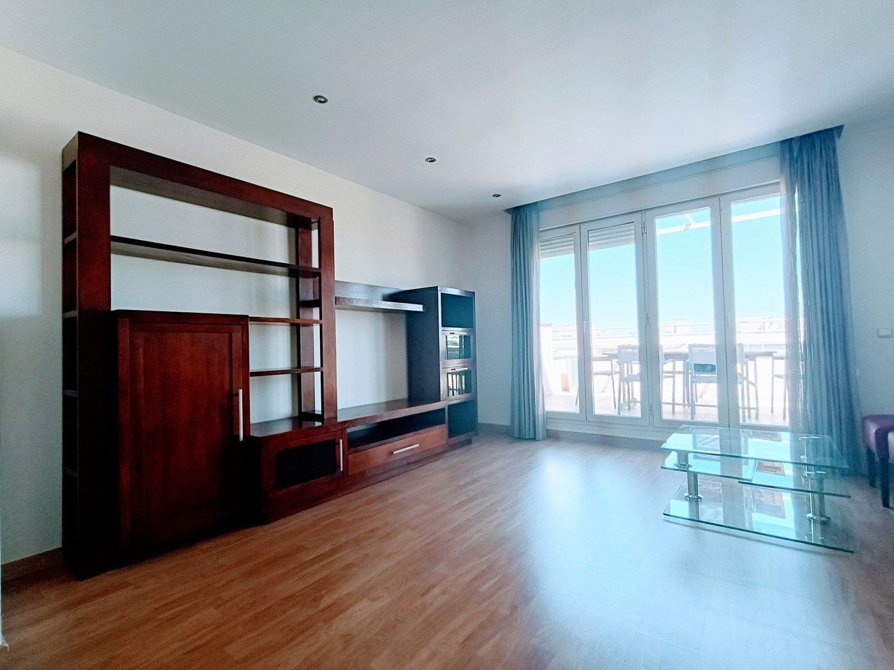 Sala de estar de Ático de alquiler en  Madrid Capital con Aire acondicionado, Calefacción y Terraza