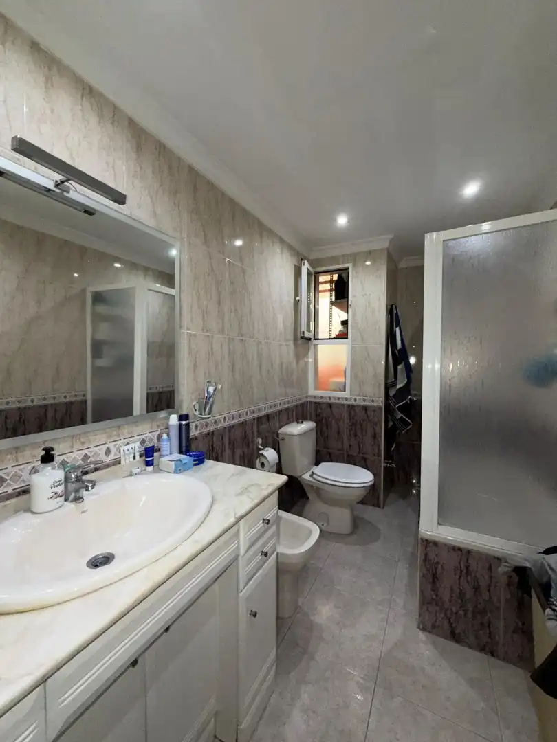 Bathroom of Flat for sale in Peligros  with Air Conditioner