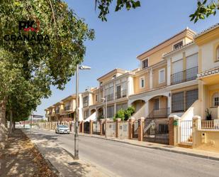Exterior view of Single-family semi-detached for sale in Churriana de la Vega  with Air Conditioner and Terrace