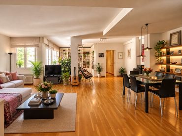 Flat with lift for sale in Calle de Luisa Fernanda