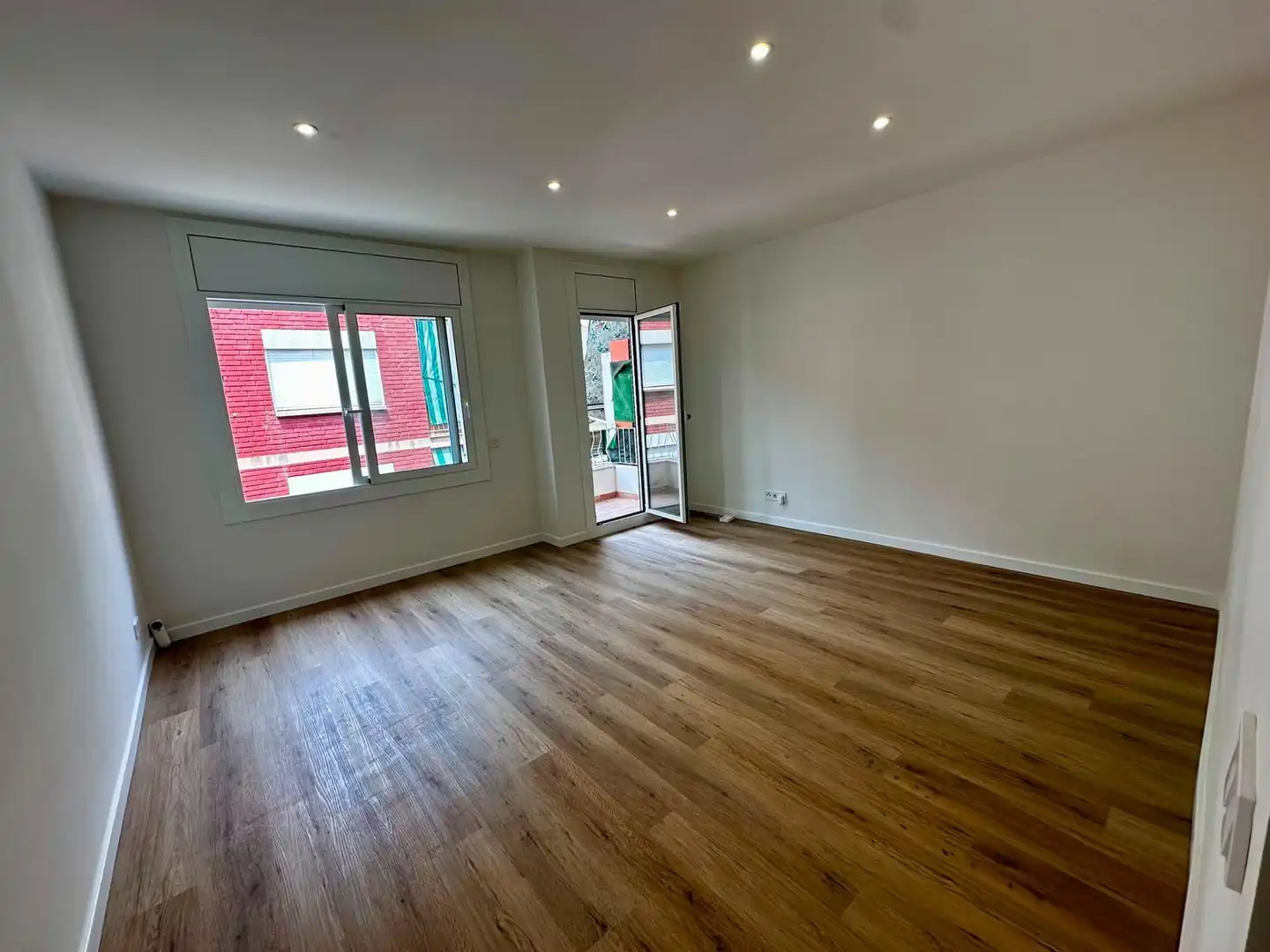 Piso con terraza en venta en Avinguda del Parc
