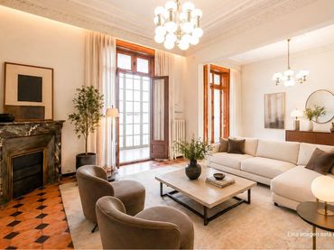 Wohnung mit Balkon zum Verkauf in CORTS CATALANES