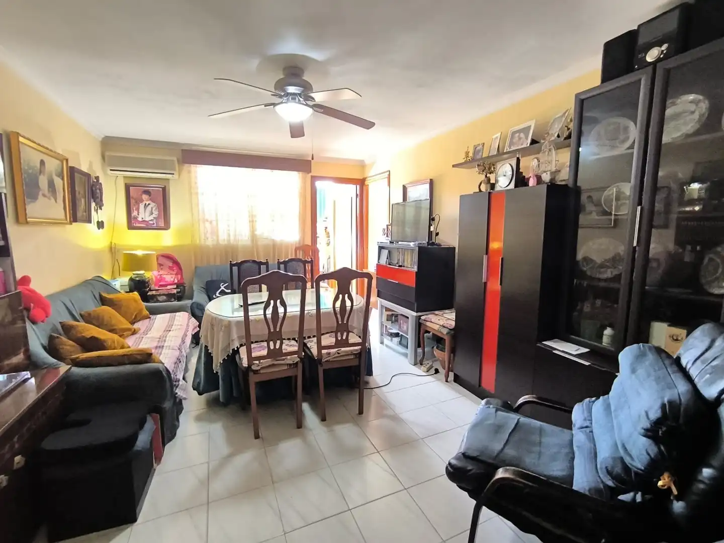 Sala de estar de Piso en venta en Benalmádena con Aire acondicionado y Terraza