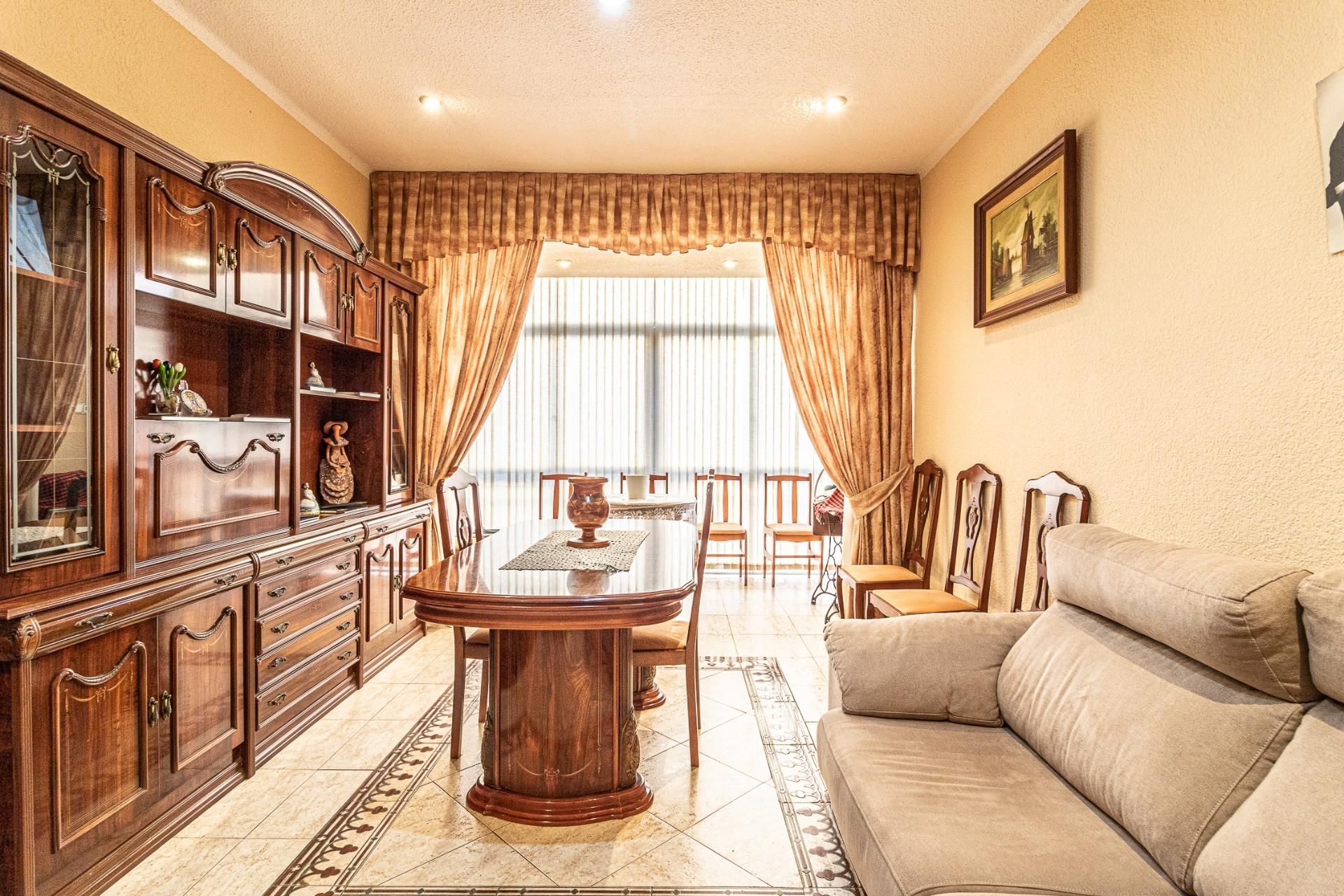 Dining room of Flat for sale in Carlet  with Air Conditioner and Balcony