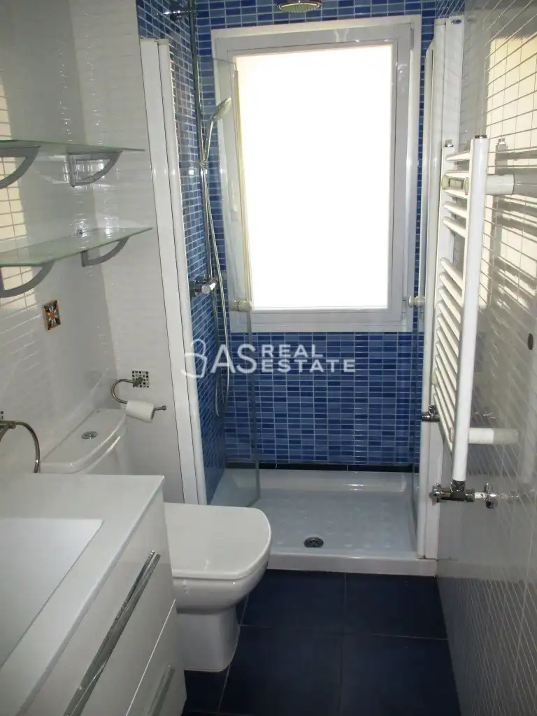 Baño de Piso en venta en Madrid con Aire acondicionado y Amueblado