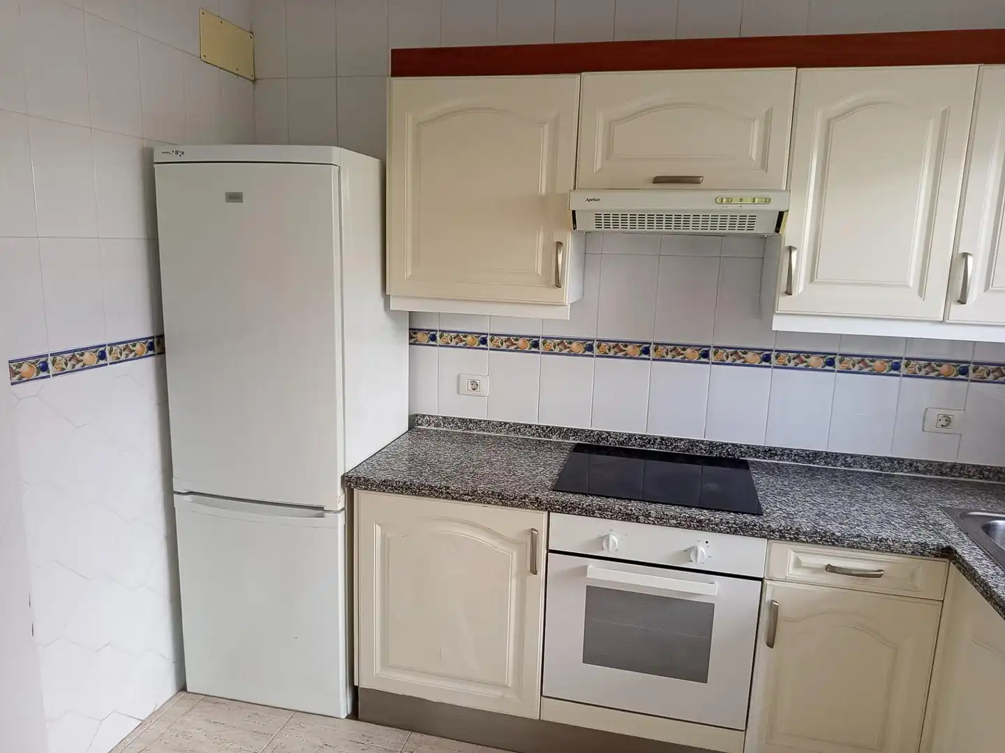 Cocina de Dúplex en venta en Adeje con Aire acondicionado, Jardín privado y Terraza