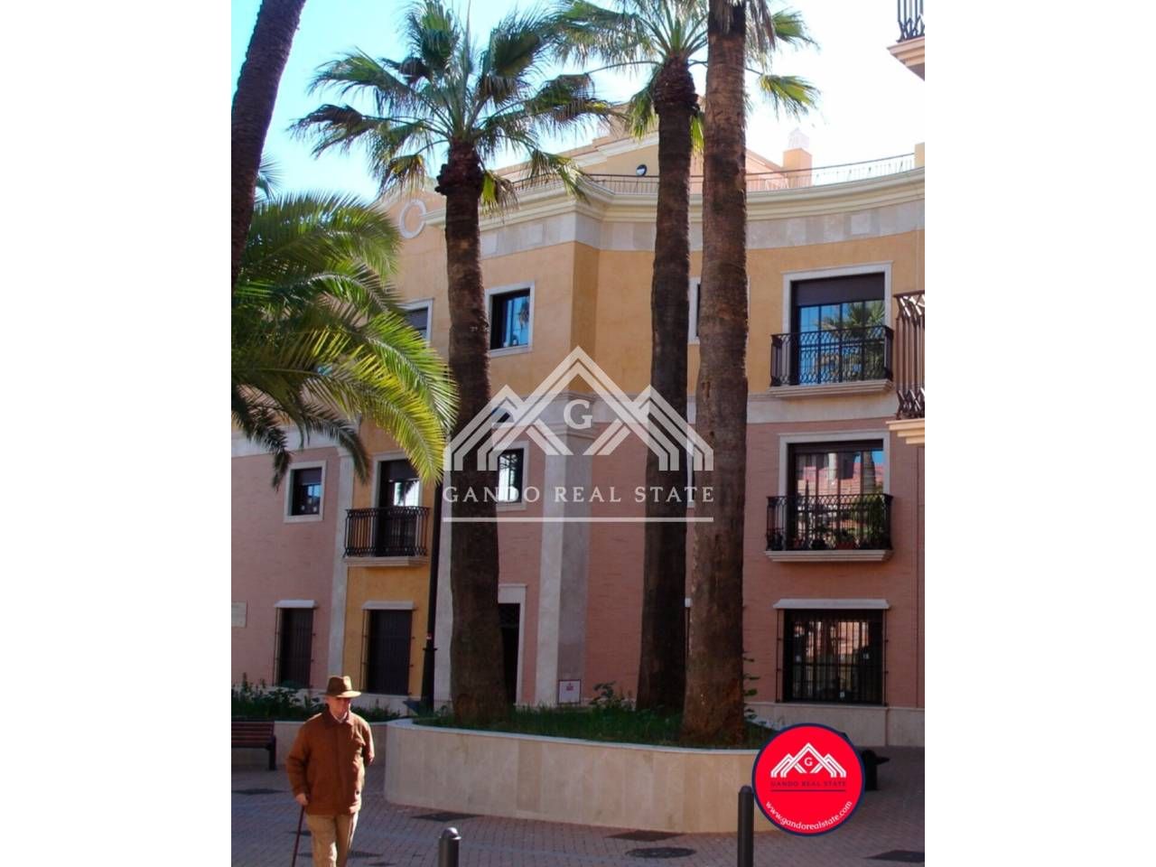 Vista exterior de Dúplex en venda en Dos Hermanas amb Aire condicionat i Jardí privat
