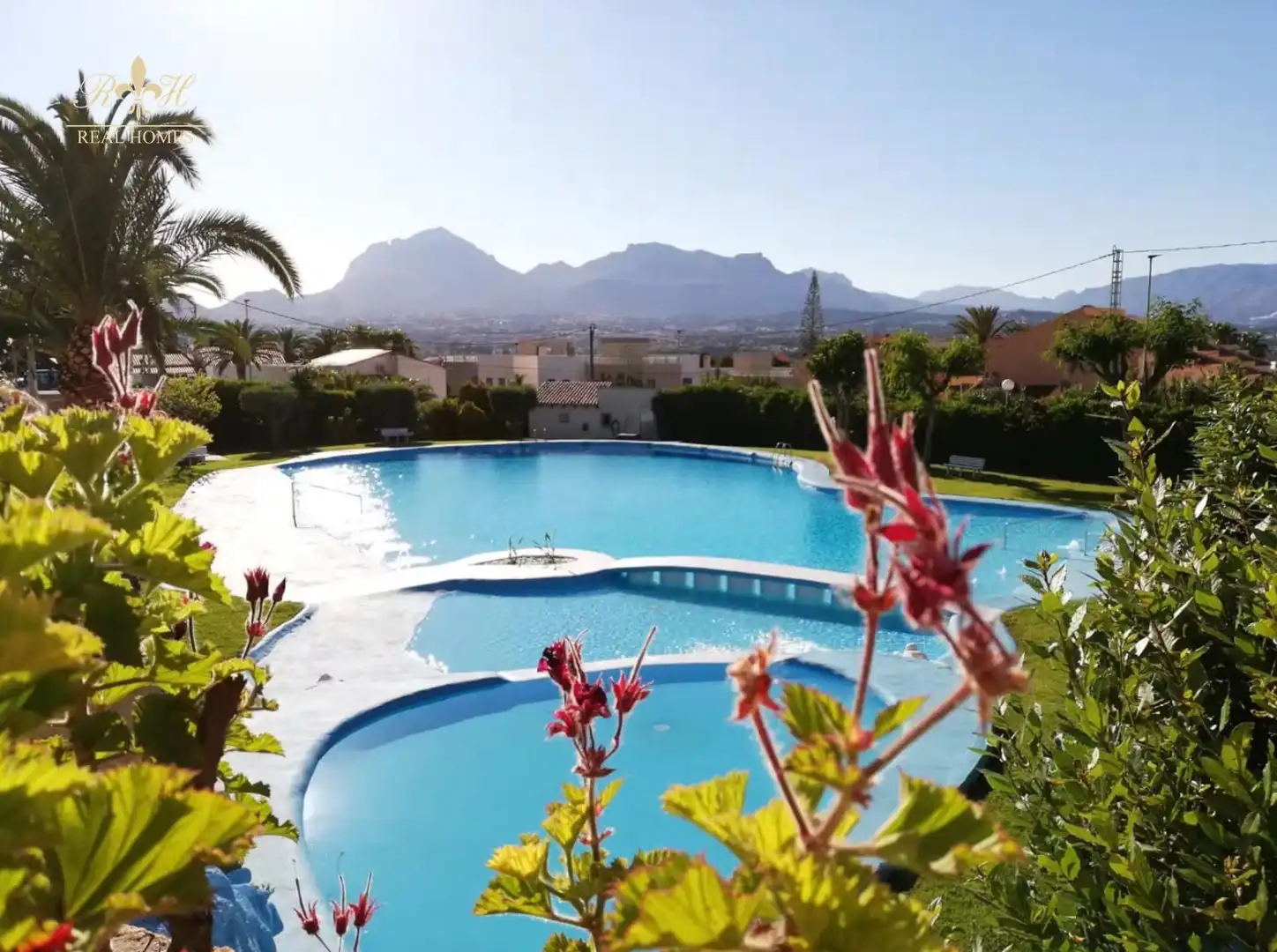 Piscina de Dúplex en venta en L'Alfàs del Pi con Aire acondicionado, Jardín privado y Piscina