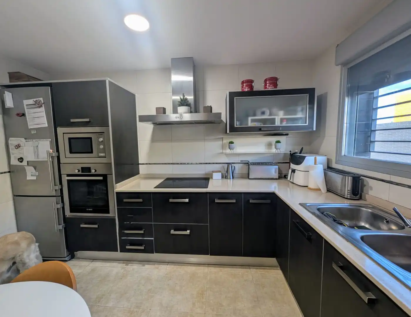 Cocina de Casa adosada en venta en Castellón de la Plana / Castelló de la Plana con Aire acondicionado, Calefacción y Terraza