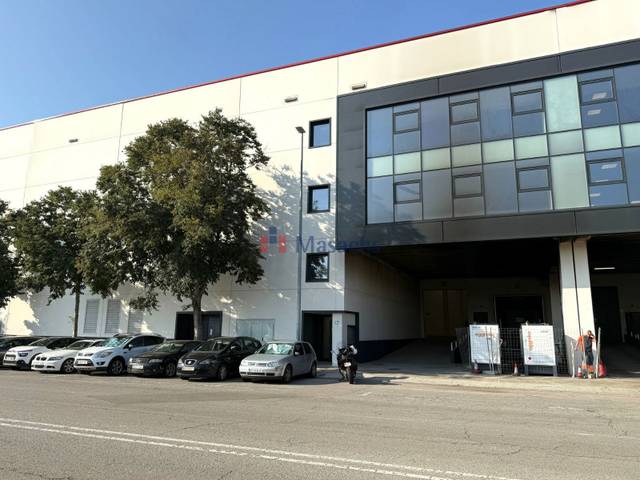 Nave industrial en Alquiler en Femades en Centre