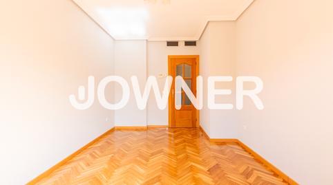 Foto 3 de Piso de alquiler en Calle del Labrador, Acacias,  Madrid Capital