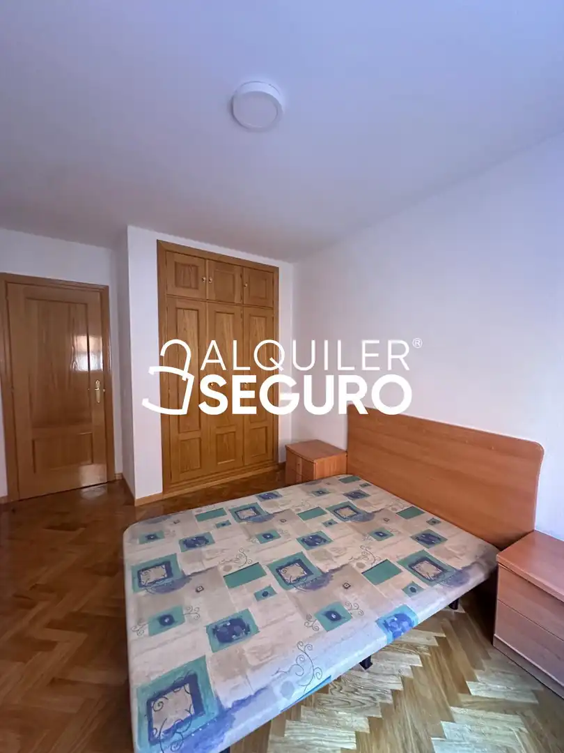 Habitación de Piso de alquiler en Alcorcón con Calefacción y Amueblado