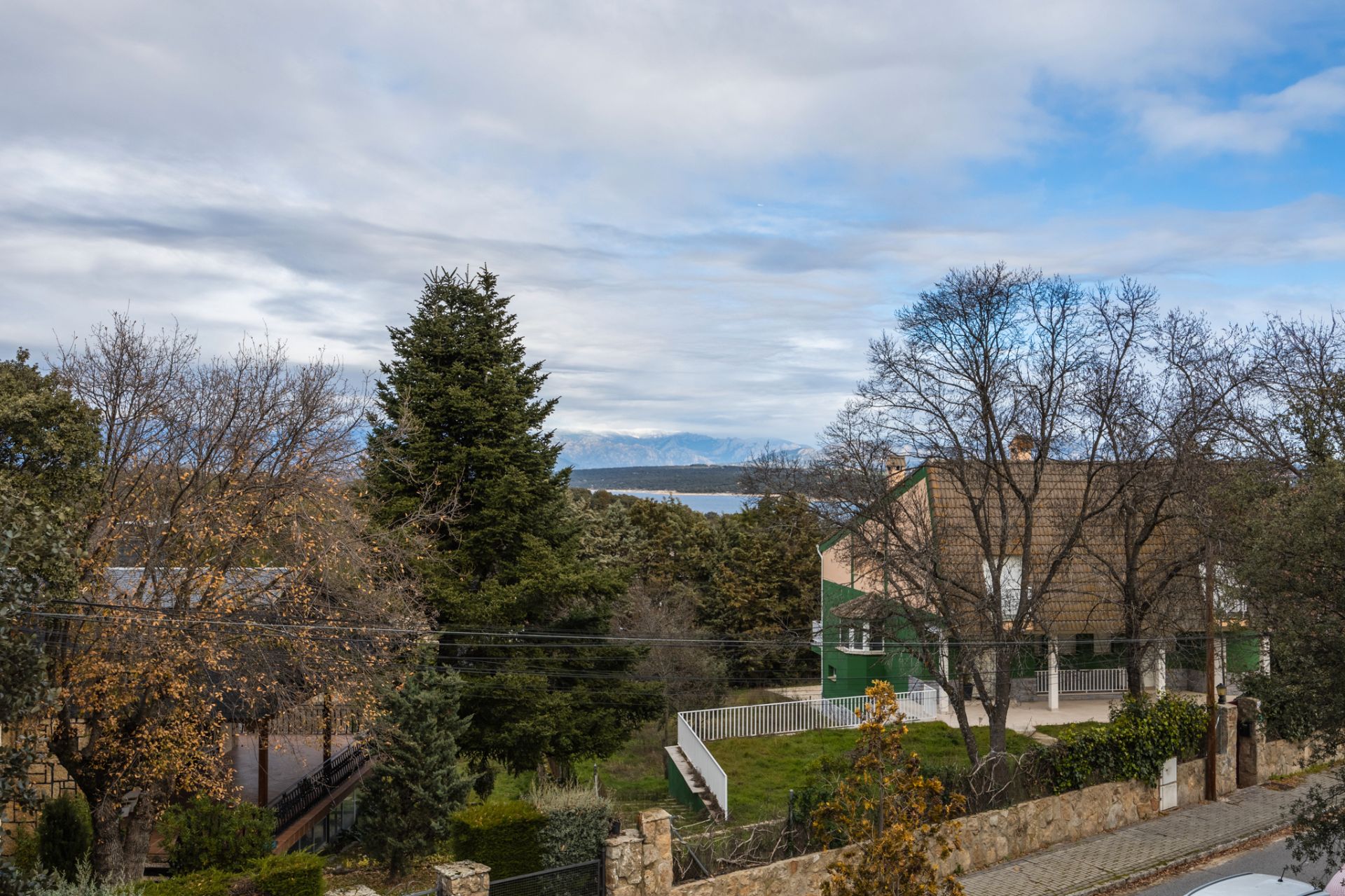 Vista exterior de Casa o xalet en venda en Valdemorillo amb Calefacció, Terrassa i Piscina