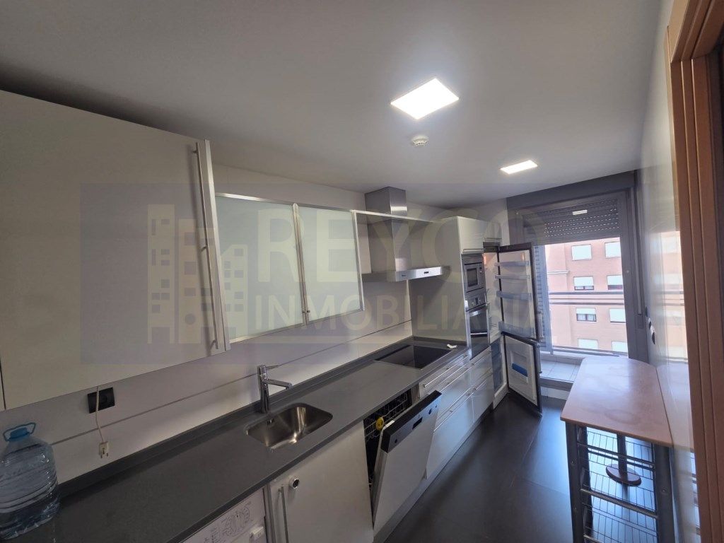 Cuina de Apartament en venda en  Logroño