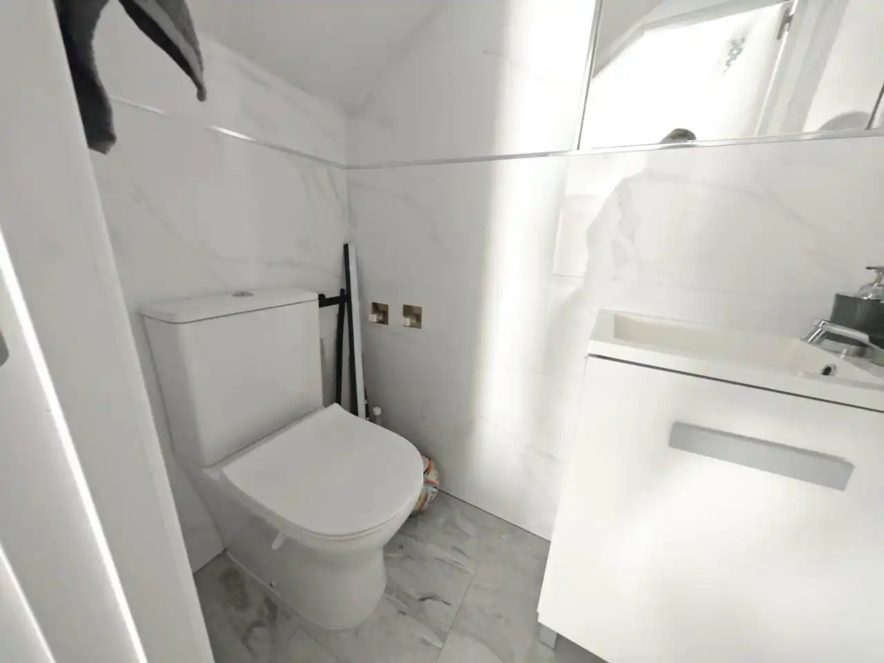 Casa en venta en Miralvalle - Av. Virgen del Puerto - La Data, imagen 5
