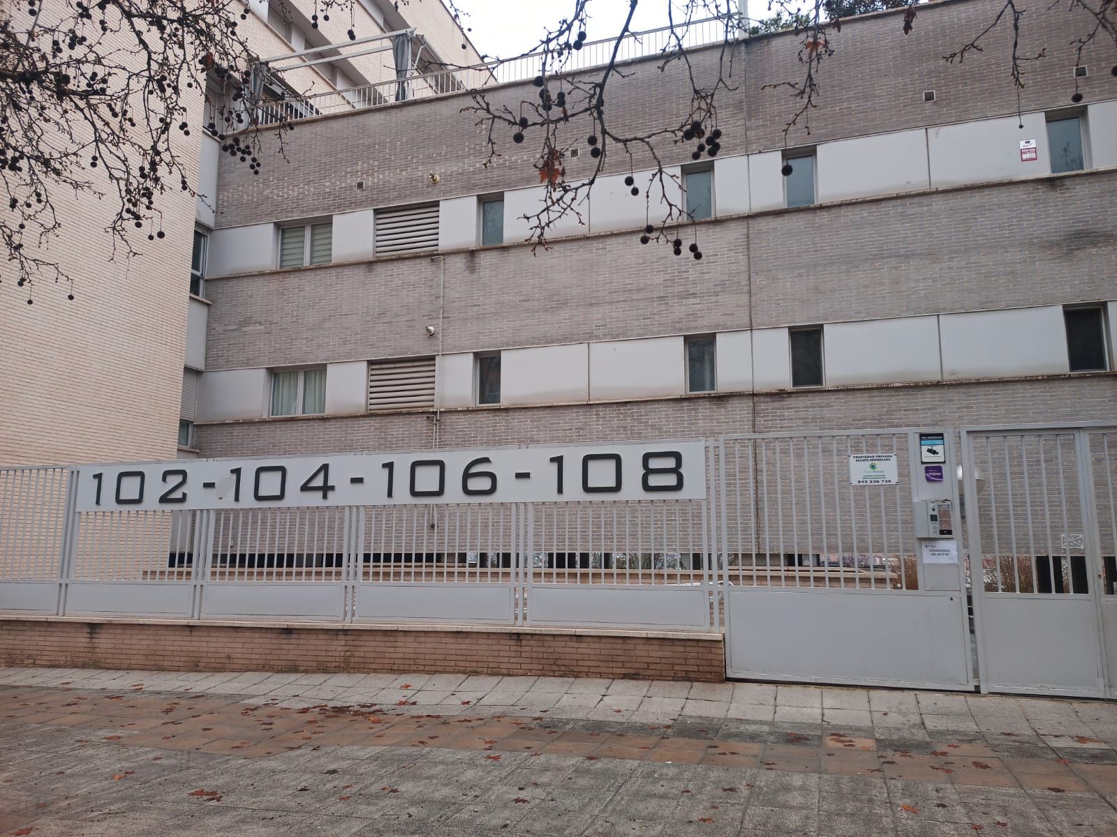Vista exterior de Piso en venta en  Madrid Capital