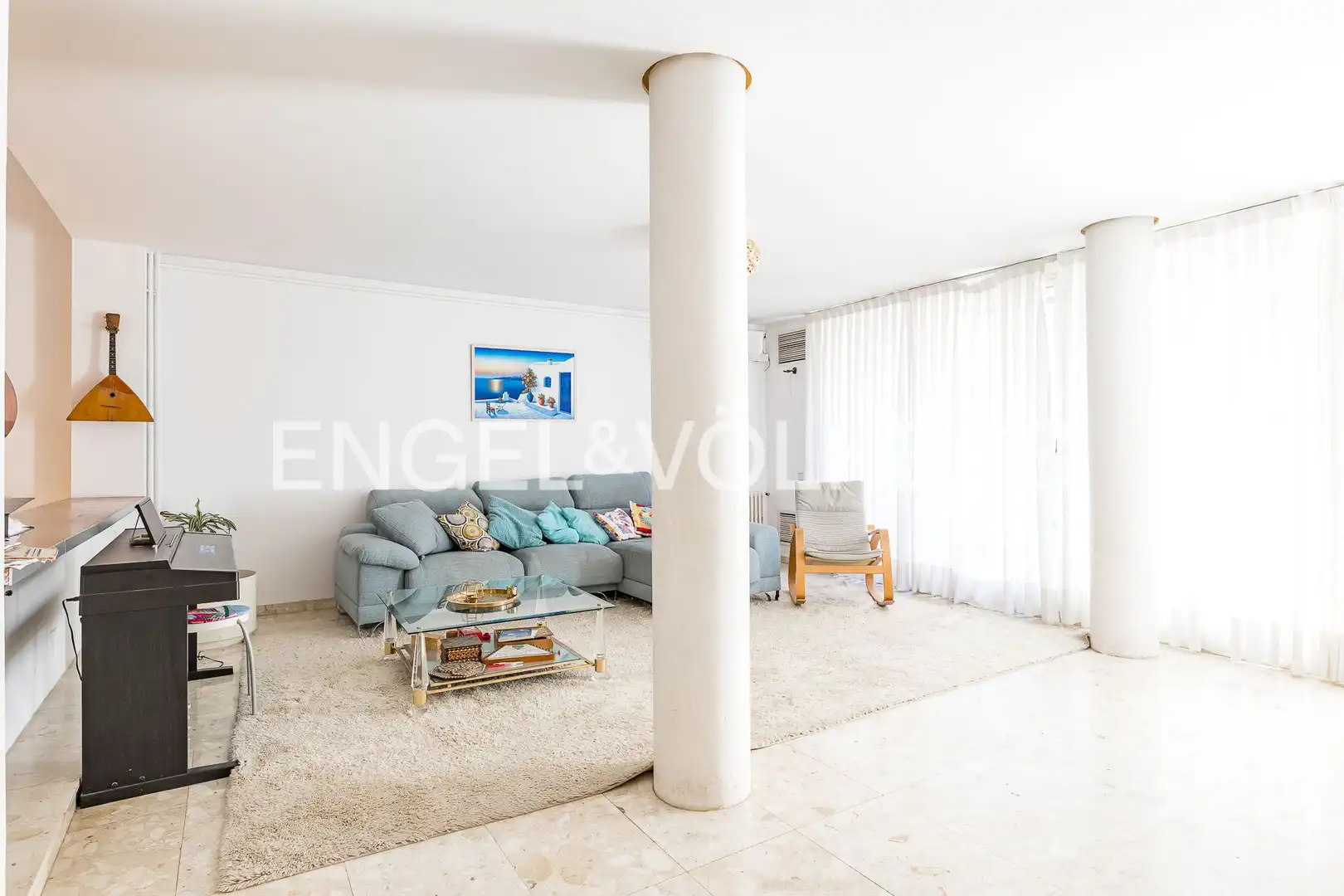 Sala d'estar de Casa o xalet en venda en Sant Feliu de Llobregat amb Aire condicionat, Calefacció i Terrassa