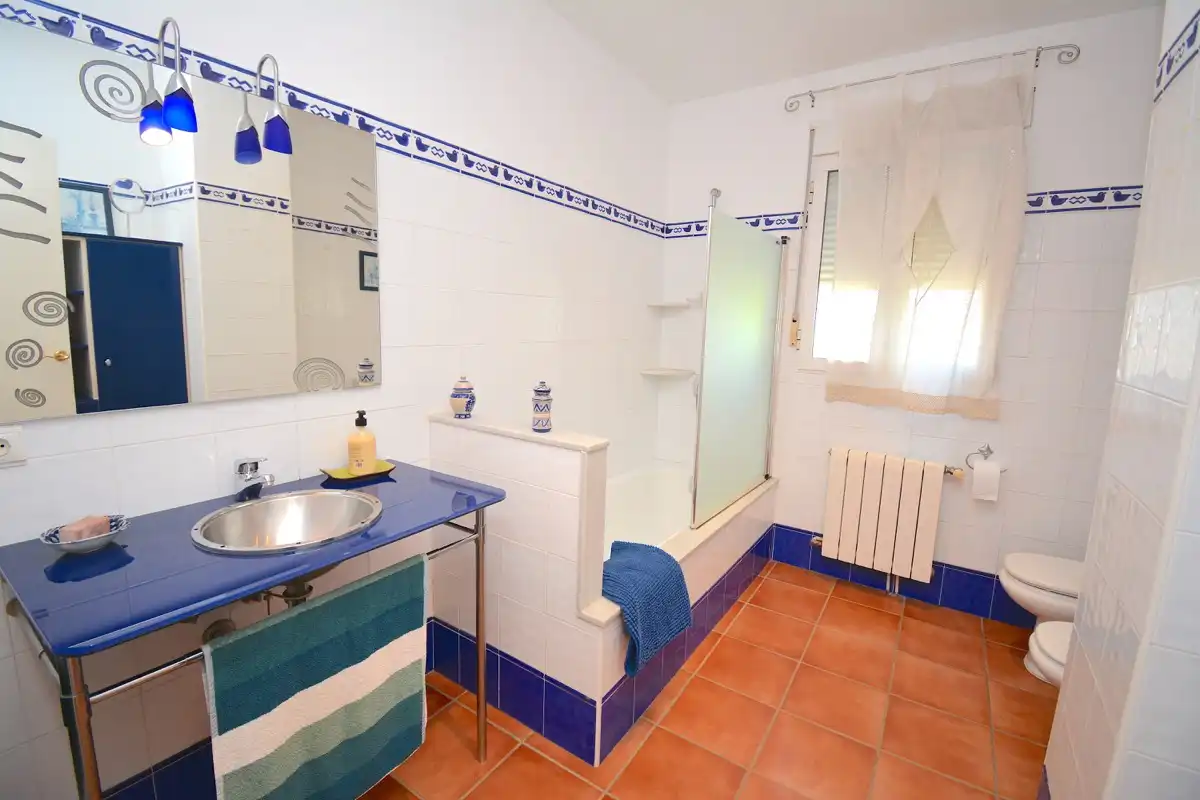 Baño de Casa o chalet en venta en Dénia con Aire acondicionado, Calefacción y Jardín privado